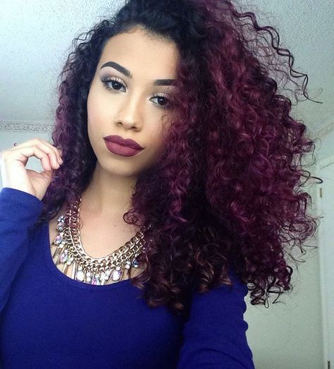 Violet red curls. Plum curly hair Plum Curly Hair, Hair Color Curly, Curls Ideas, Curly Natural Curls, Red Violet Hair, Hair Color Plum, Red Curls, Best Hair Dye, Dyed Red Hair