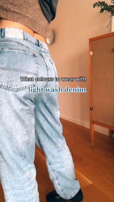 A video of a woman trying on different colours that matches her light wash jeans, minimal outfits, outfit ideas, everyday outfits, Pinterest outfits, Pinterest aesthetic, casual outfit, soft street wear Light Coloured Jeans Outfit, Washed Out Jeans Outfit, Faded Blue Jeans Outfit, How To Style Light Wash Jeans, Light Wash Mom Jeans Outfit, Style Light Wash Jeans, Light Color Jeans, Minimal Streetwear, Outfits Pastel