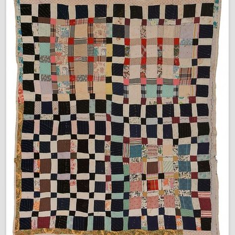 Quilt Shapes, Gees Bend Quilts, African American Quilts, Deep Foundation, Quilts Vintage, Quilt Modernen, American Quilt, Colors And Patterns, Old Quilts