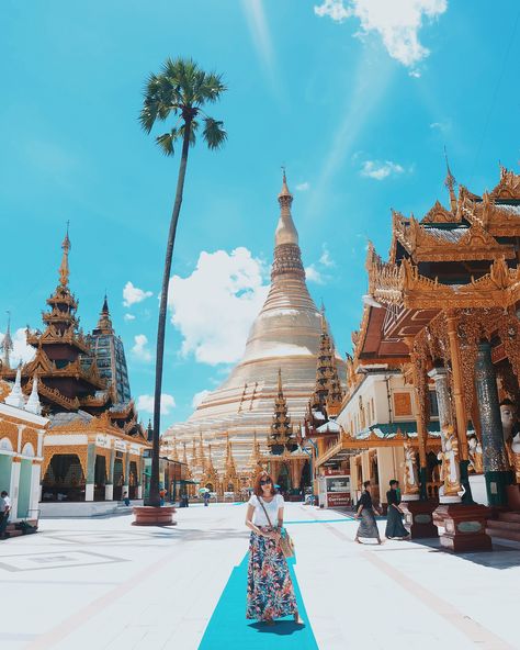 Pagoda Photography, Shwedagon Pagoda, Myanmar Art, Myanmar Travel, Island Outfit, Yangon, Bagan, Southeast Asian, Tea House