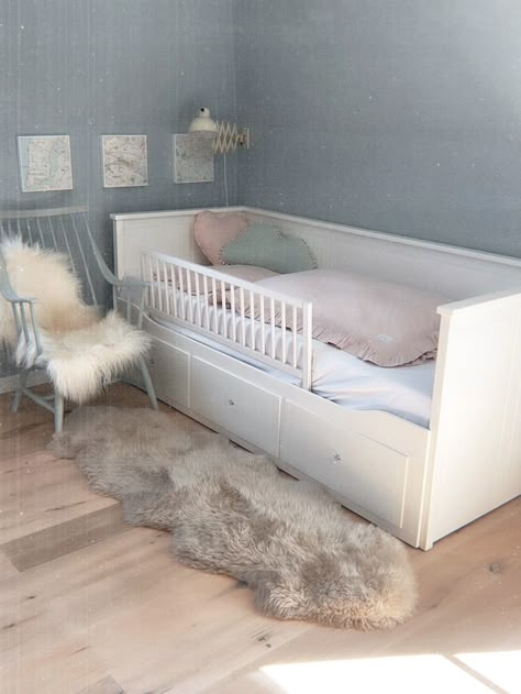 Hemnes Day Bed Toddler, Ikea Hemnes Daybed Kids, Ikea Hemnes Day Bed Kids Room, Ikea Hemnes Daybed Girls Room, Ikea Hemnes Daybed Kids Room, Ikea Hemnes Divan, Hemnes Daybed Kids Room, Hemnes Divan, Ikea Toddler Room