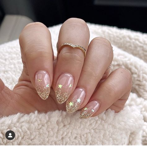 Nail Art Paillette, Nye Nails, New Years Nail Designs, New Years Eve Nails, Milky Nails, Ombre Nails Glitter, Her Nails, Sparkle Nails, Glam Nails