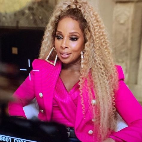 Mary J Blige Hairstyles, Video Rp, Dove And Thomas, Dance Hair, Cream Fashion, Mary J Blige, Mary Mary, Dance Hairstyles, Hip Hop And R&b