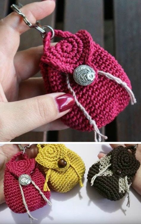 Mini Backpack Keychain - Free Crochet Pattern | Beautiful Skills - Crochet Knitting Quilting | Bloglovin’ Tassen Hanger, Mini Backpack Keychain, Crocheted Purses, Backpack Keychain, Confection Au Crochet, Crochet Keychain Pattern, Crochet Simple, Crochet Keychain, Crochet Bag Pattern