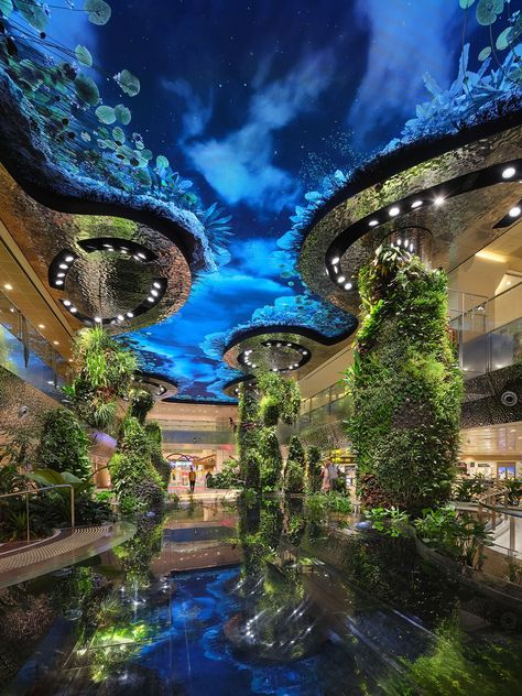 Reimagining Travel With Biophilia in Singapore's Changi Airport Beautiful Airport, Travel Singapore, Singapore Style, Singapura Aesthetic, Singapore Photography, Singapore Airport Aesthetic, Singapore Aesthetic Photography, Singapore Airport, Changi Airport