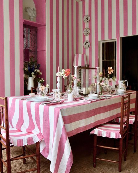 Summerill & Bishop on Instagram: “The colour pink fulfils many promises; as romantic as it is rousing and in equal parts pretty and powerful, the shade is delightful and…” Striped Decor, Striped Tablecloths, Summer Dining, Striped Table, Inspire Me Home Decor, Table Cloths, Candy Stripes, Nautical Decor, Garden Room