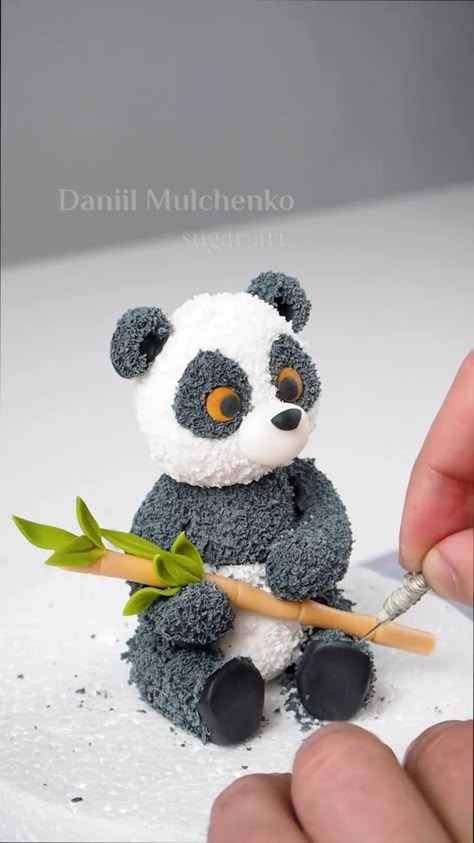 Video Credits @dmulchenko

#cakenestin #cakereels Fondant Cakes Animals, Animal Fondant Toppers, Fondant Animals Tutorial, Animal Fondant, Bolo Panda, Panda Cake, Fondant Flower Tutorial, Fondant Figures Tutorial, Fondant Cake Designs