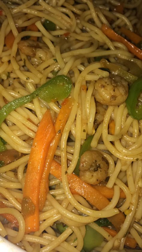 Shrimp Noodles! Noodles Snapchat Story, Pasta Snapchat Story, Noodles Snap, Indian Noodles, Healthy Noodles, Shrimp Noodles, Sweet Dumplings, Eating Food Funny, Vegetarian Fast Food