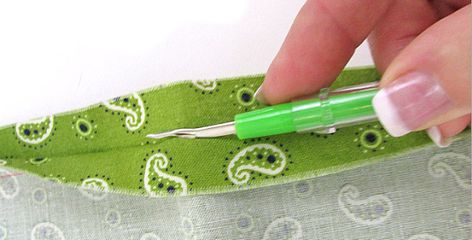 Extend Their Lives and Save Money! Like most quilters, you may be inclined to throw dull seam rippers away and replace them with new ones. That makes sense with inexpensive seam rippers you can often buy in bulk (like these). But what if you love your seam ripper? Maybe it fits your hand just right … Quilting Digest, Fusible Applique, Seam Rippers, Seam Ripper, Lap Quilt, Fabric Baskets, Mini Quilt, Easy Quilts, Hot Pads