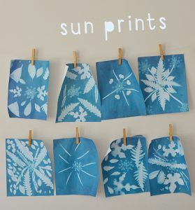 home_sun_prints Girls Camp Crafts, Sun Prints, Arts And Crafts For Teens, Easy Arts And Crafts, Art And Craft Videos, Homeschool Art, Camping Art, Camping Crafts, Nature Crafts