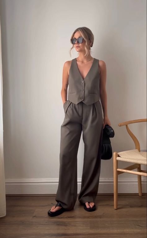 Gilet Suit Woman, Vest With Trousers Women, Vest Outfits For Women Wedding, Suiting Vest Outfit, Trouser And Vest Outfit, Black Tailored Vest Outfit, Waistcoat Vest Women Outfit, Linen Vest And Pants Outfit, Tailored Waistcoat Women Outfit