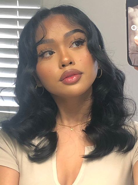 🐝 on Twitter: "i love makin it look like i have some bangs w/o having to cut it 🧍🏻‍♀️ https://t.co/MYlId4tEDA" / Twitter Round Face Shape, Cute Makeup Looks, Round Face Haircuts, Hairstyles For Round Faces, Baddie Hairstyles, Cut It, Pretty Makeup, Cute Makeup, Aesthetic Hair