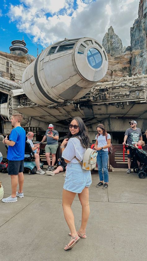 Mandalorian Inspired Outfit, Galaxys Edge Outfit, Galaxy's Edge Outfit, Galaxys Edge, Star Wars Galaxy's Edge, Star Wars Galaxy, My Childhood Friend, Disney's Hollywood Studios, World Trip