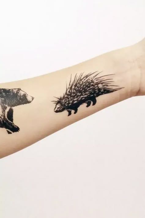 Porcupine Tattoo, Cool Tattoo Designs, Wildlife Tattoo, African Tattoo, Symbol Of Protection, New Mens Fashion, Cool Tattoo, Tattoo Inspirations, Piercings And Tattoos