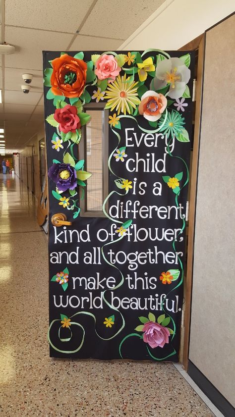 The best classroom door ever. Classroom Door Ideas, Diy Classroom Decorations, School Door Decorations, Preschool Bulletin, Preschool Classroom Decor, School Doors, Teacher Doors, Elementary Classroom Decor, Door Decorations Classroom