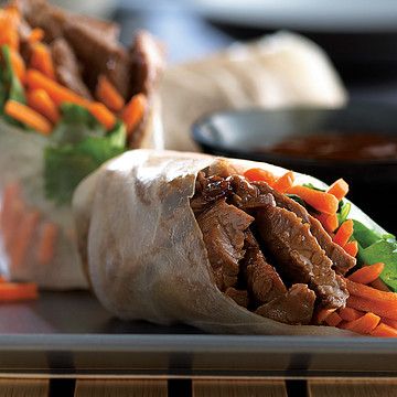 Steak Spring Rolls, Beef Spring Rolls Recipe, Beef Spring Rolls, Beef Top Sirloin Steak, Chinese Appetizers, Beef Appetizers, Steak Wraps, Cooking Chinese Food, Top Sirloin