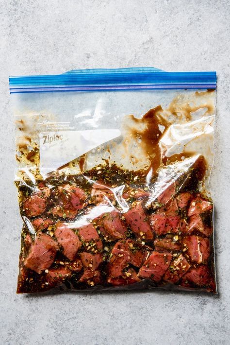 Kebab Marinade, Kabob Marinade Recipes, Marinated Steak Kabobs, Beef Kabob Marinade, Steak Marinades, Kabob Marinade, Steak Marinade Recipes, Beef Marinade, Easy Marinades