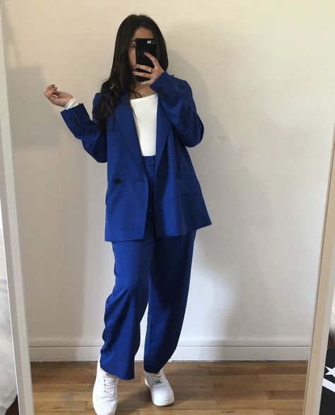 Qatar Outfits, Ensemble Blazer, Trendy Work Outfit, Zara Drip, Modest Casual Outfits, Blazer Bleu, Outfit Zara, Mode Zara, Corporate Attire