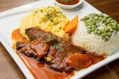 Asado de Carne a la Olla - Receta con Puré » Jamea Perú - 2020 Peruvian Recipes, Latin Food, Carne Asada, Food Culture, Mashed Potatoes, Restaurant, Meat, Ethnic Recipes