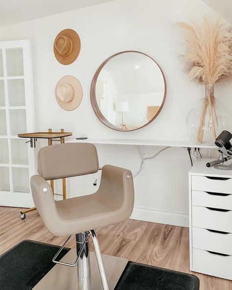 MODERN SALON on Instagram: “Boho Chic touches at @blondstudio 🌾 . . . . . #modernsalonoftheweek…” Hair And Makeup Studio Ideas, Makeup Room Boho, Circle Mirror Salon Station, Boho Beauty Studio, Cream Salon Decor, Boho Chic Hair Salon, Boho Makeup Studio, Boho Chic Salon Suite, Salon Inspo Modern