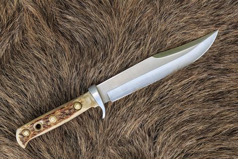 Puma Knives, Best Bowie Knife, La Forge, Knife Design, Cool Knives, Bowie Knife, Camp Knife, Handmade Knives, Hunting Knife