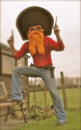 Yosemite Sam Costume with Long Beard  http://barnaclebill.hubpages.com/hub/yosemitesamhalloweencostume Funny Mens Costumes, Beard Halloween Costumes, Halloween Beard, Family Themed Halloween Costumes, Beard Costume, Best Couples Costumes, Long Beard, Yosemite Sam, Holloween Costume