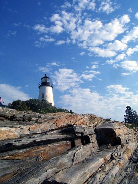 The lighthouse at Pemaquid Point was made famous in a painting by Edward Hopper. America Scenery, Sea Images, Lighthouse Inspiration, Lighthouse Lighting, Edward Hopper, Beacon Of Light, Light Houses, Amazing Images, The Lighthouse