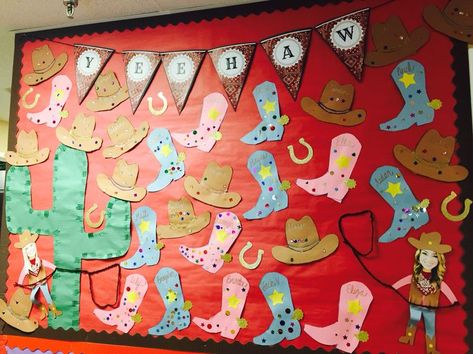 Saddle Up For Success Theme, Wild West Bulletin Board Ideas, Rodeo Bulletin Board Ideas, Cowboy Bulletin Board Ideas, Western Bulletin Board Ideas, Western Bulletin Boards, Cowboy Classroom, Wild West Crafts, Western Ideas