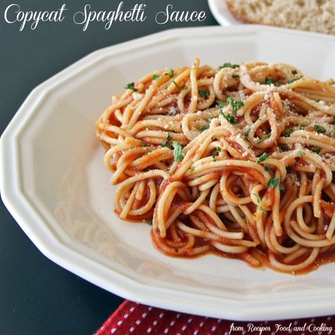 Copycat Spaghetti Sauce Italia Gardens Clone Recipes - Recipes, Food and Cooking Spaghetti Sauce With Tomato Paste, Sauce With Tomato Paste, Meatless Spaghetti, Spaghetti Dishes, Homemade Pasta Sauce, Paleo Sauces, Clone Recipe, Pasta Sauce Homemade, Spaghetti Sauce Recipe