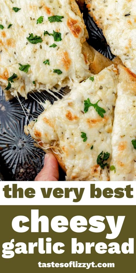 Best Cheesy Garlic Bread, Homemade Garlic Bread Recipe, Cheesy Bread Recipe, Cheesy Garlic Bread Recipe, Pizza Bread Recipe, Cornbread Recipes, Fall Dinners, Cheese Bread Recipe, Bread Soft