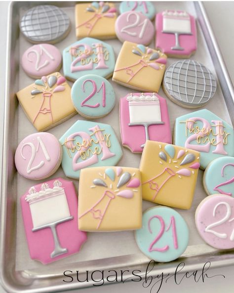 21st Birthday Cookies, Toffee Recipe, Cookie Craft, Cookie Company, Cowgirl Birthday, Fancy Cookies, Cookie Inspiration, Chocolate Decorations, September 23