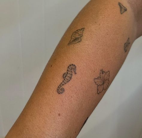 Beachy Tattoos, Patchwork Tattoos, Petite Tattoos, Discreet Tattoos, Dainty Tattoos, Girly Tattoos, Subtle Tattoos, Little Tattoos, Simplistic Tattoos