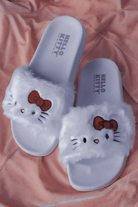 My Melody Slippers, Sanrio Shoes, Hello Kitty Slippers, Shoes Matching, Images Hello Kitty, Hello Kitty Merchandise, Hello Kitty Gifts, Hello Kitty Shoes, Pretty Sneakers