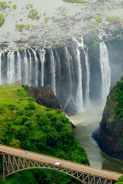 Top 3 Waterfalls In Zimbabwe Victoria Falls, Tourism Industry, Scenic Beauty, Beautiful Places Nature, African Countries, Zimbabwe, Africa Travel, Zambia, South African