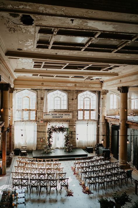 Top 10 Wedding Venues in Oregon - Taylor Denton Photography Best Places To Get Married, Downtown Portland Oregon, Portland Wedding Venues, Lodge Look, Wedding Venues Oregon, Portland Oregon Wedding, Wedding Shoots, Garden Wedding Venue, Beautiful Patios