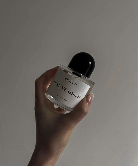 Byredo Mojave Ghost, Byredo Perfume, Ghost Aesthetic, Mojave Ghost, Perfume Photography, Classy Aesthetic, Beauty Product, Smell Good, Portrait Art