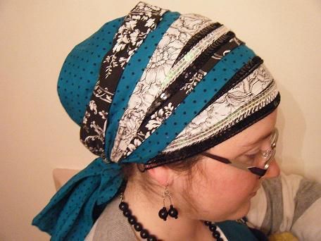 This is a tutorial how to make headscarf like ones on leelach.com First Sinar Tichel - DIY. Hijab version: buy two scarfs in the same colour-one as headscarf, one to cover neck.Use lace as well. Tichel Pattern, Jewish Women Fashion, Alicia Keys Braids, Jewish Women, Head Scarf Styles, Fulani Braids, Braids With Beads, Lace Wrap, Long Scarf