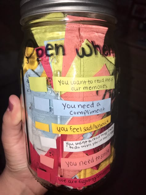 Open When Jar for Deployment ❤️💙💛🧡💚 open when: 1. You want to read one of our memories. 2. You need a compliment. 3. You feel sad/homesick. 4. You want to read things I want to do with you in the future. 5. You need to smile. 6. We are fighting/struggling #deployment #longdistancerelationship #militarygirlfriend #military #deploymentpackage Valentine Friends, Hadiah Diy, Diy Best Friend Gifts, Bff Birthday Gift, Bff Birthday, Creative Gifts For Boyfriend, Cute Couple Gifts, Friends Gifts