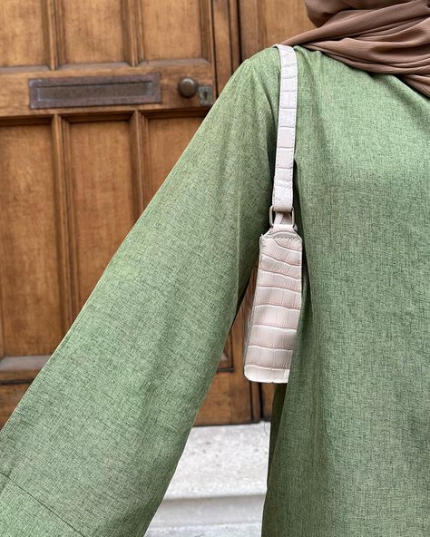 The sage linen closed abaya 🍃 Will be restocking in preparation of Ramadan! . . . . . . . #abaya #modesty #muslimfashion #hijab #muslima #ramadancomingsoon #khimar Green Abaya, Ramadan Abaya, Linen Abaya, Khaleeji Abaya, Closed Abaya, Girly Pop, Modern Hijab, Modern Hijab Fashion, Linen Summer