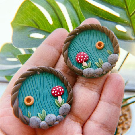 #cottagecore #aesthetic #mushrooms Clay Making Ideas Aesthetic, Cottage Core Polymer Clay, Cottagecore Clay Ideas, Polymer Clay Cottagecore, Cottagecore Aesthetic Mushrooms, Mini Clay Sculptures, Polymer Fairy, Fairy Polymer Clay, Aesthetic Mushrooms