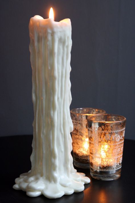 Candle wax Drip Candles Diy, Candle Wax Art, Drippy Candles, Candle Wax Dripping, Specialty Candles, Candle Burning, Dripping Candles, Painted Candles, Candle Aesthetic