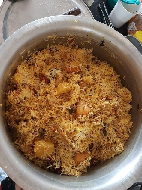 Briyani Image Snap, Biriyani Photos Snap, Biriyani Snapchat Story, Biriyani Fake Snap, Biriyani Photos, Biriyani Aesthetics, Biryani Pics, Hyderabadi Biryani Recipe, Ramzan Food