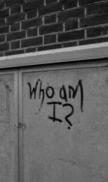 Emo Graffiti, Graffiti Quotes, Grunge Pictures, Dark Images, Dear Self, Who Am I, Weird Text, Night Aesthetic, Pretty Quotes