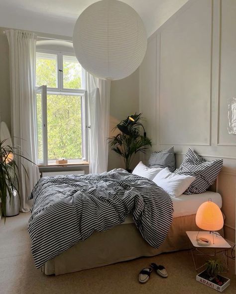 Berlin Home, University Room, Scandi Bedroom, My Scandinavian Home, Room Redesign, Decor Elements, Dream Room Inspiration, Small Room Bedroom, Room Inspiration Bedroom