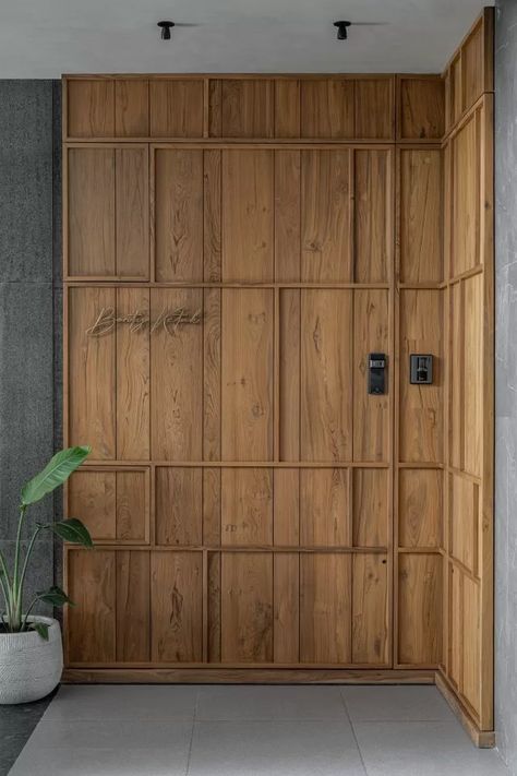 Indian Door Design, Residential Lobby Design, Indian Main Door Designs, Interior Design Articles, Main Entrance Door Design, Main Entrance Door, Indian Doors, Japandi Interior, Entrance Door Design