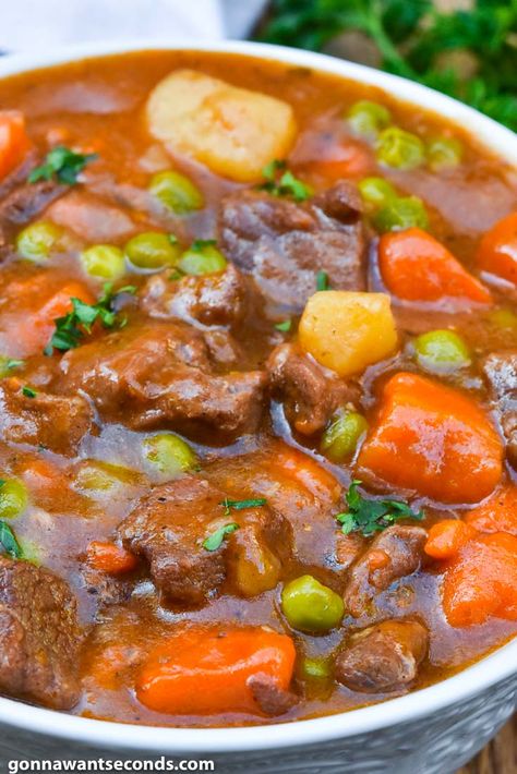 Instant Pot Beef Stew Dutch Oven Beef Stew, Salisbury Steak Crockpot, Dutch Oven Beef, Oven Beef Stew, Easy Beef Stew Recipe, Crockpot Recipes Beef Stew, Easy Beef Stew, Hearty Beef Stew, Beef Stew Crockpot