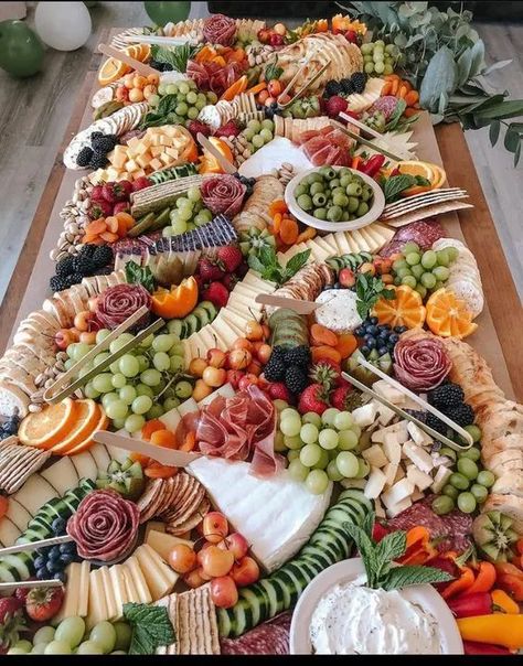 Tea Party Charcuterie Board, Fundraiser Dinner Ideas, Wedding Grazing Table Ideas, Cheap Grazing Table Ideas, Wedding Grazing Table, Grazing Table Ideas, Charcuterie Table, Charcuterie Board Meats, Wedding Appetizers