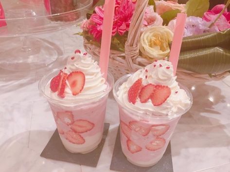 - @vhsmiel Kawaii Dessert, Cute Snacks, Pink Foods, Strawberry Milkshake, Pretty Drinks, Japanese Snacks, Strawberry Milk, Kawaii Food, Cute Desserts