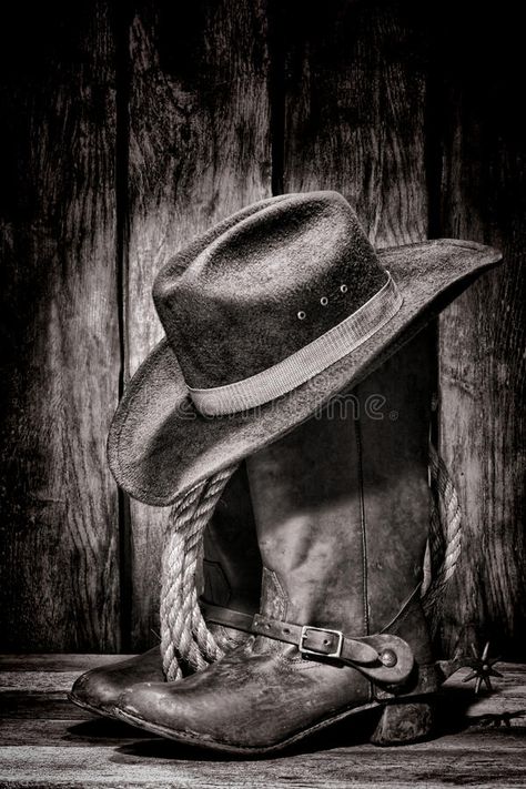 Cowboy Sketch, Cowboy Photography, Cowboy Pictures, Cowboy Aesthetic, Western Photography, Wilde Westen, Vintage Cowboy Boots, Chapeau Cowboy, Rodeo Cowboy