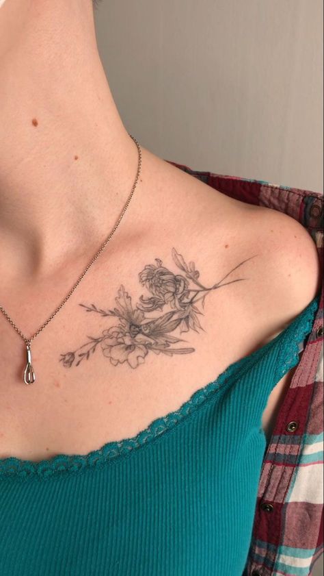 Cross Tattoos For Women, Dream Tattoos, Eye Tattoo, Tattoo Work, Design Tattoo, Simplistic Tattoos, Tattoo Placement, Birth Flower, Piercing Tattoo